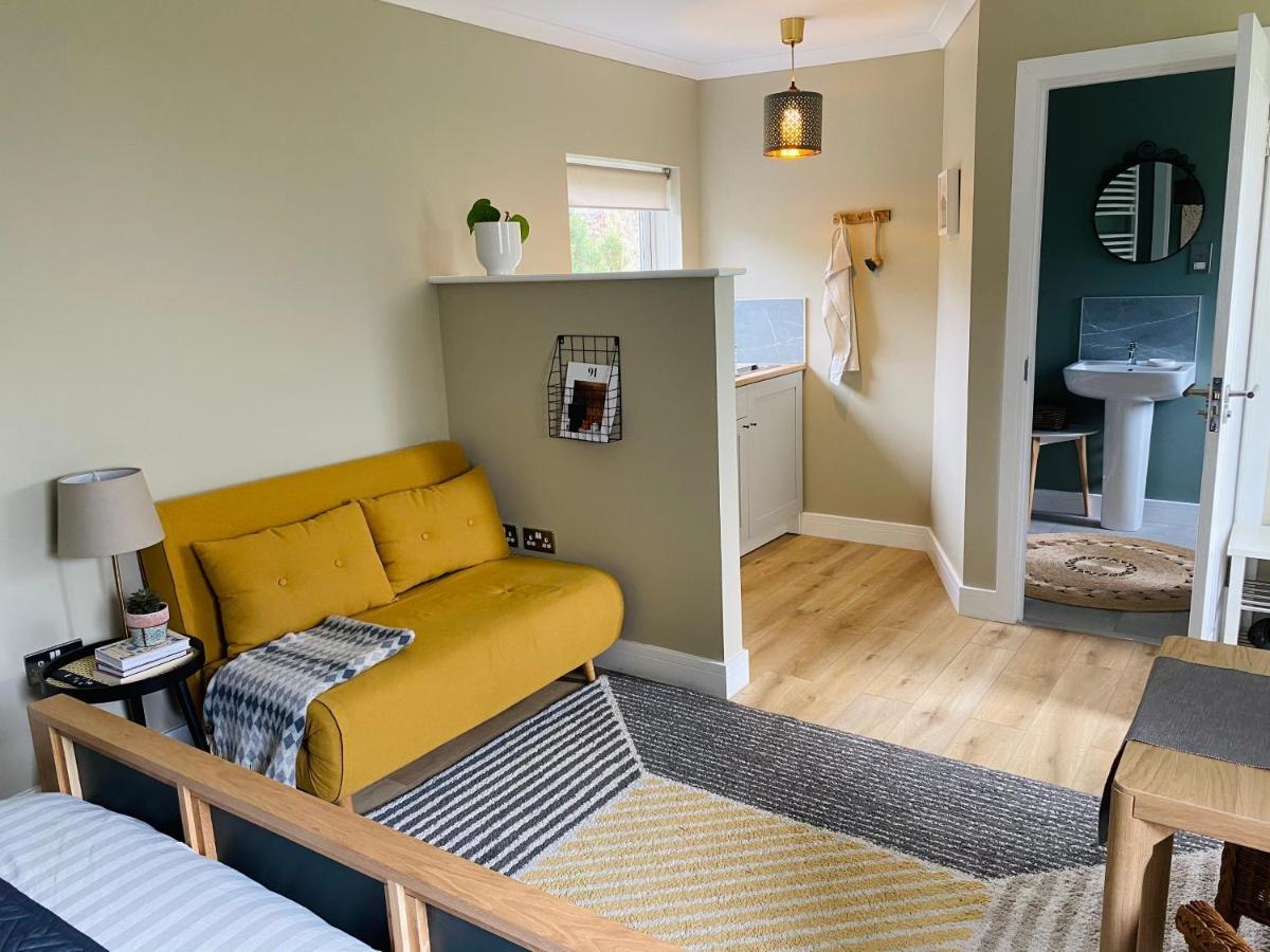 Spacious Room In The Centre Of Portree Exterior foto